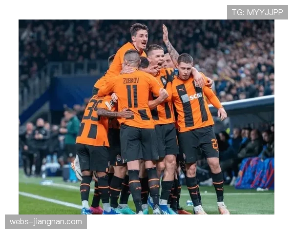 巴萨四核中场配置：佩德里加维奥尔莫费尔明同场